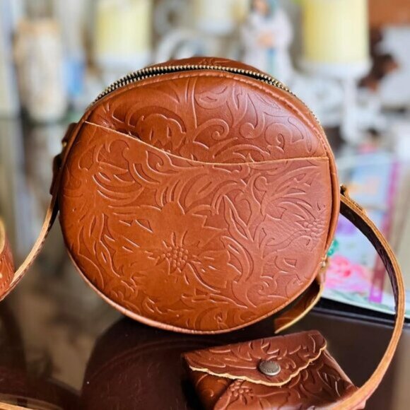 portland leather goods Handbags - 🆕Portland Leather Women Meadow Imported Goods Circle Handmade Crossbody Bag